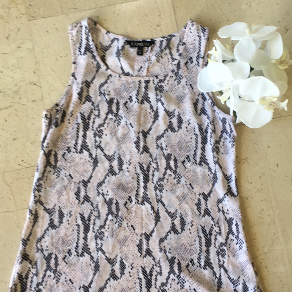 Express Sleeveless open back top, size XS